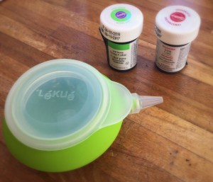 "Spritzbeutel" und Lebensmittelfarbe